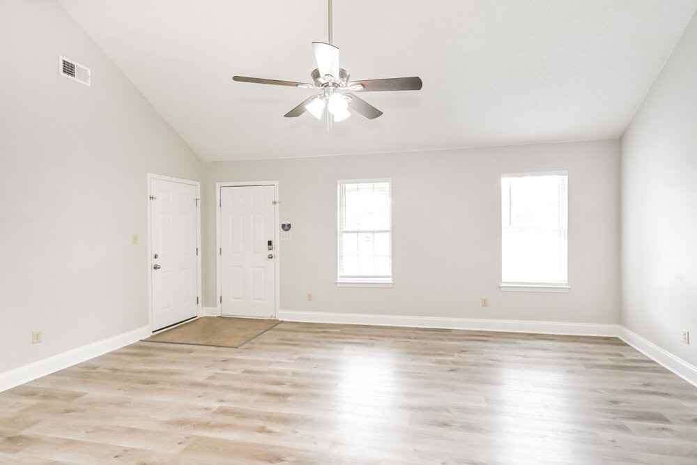 3030 Caitlynn Cir N - Photo 4 of 16