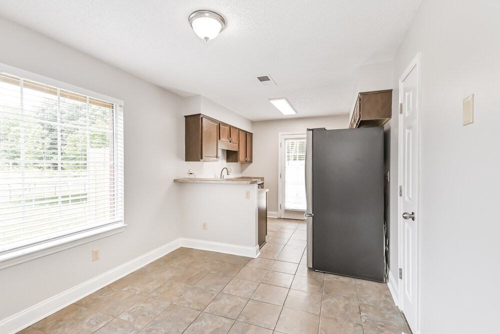 3030 Caitlynn Cir N - Photo 6 of 16
