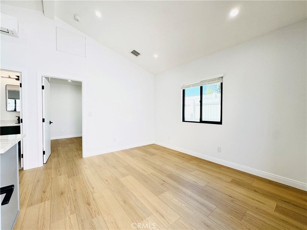 7742 Vassar Ave - Photo 7 of 14