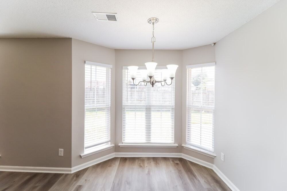 2793 Oak Barn Ln - Photo 7 of 17