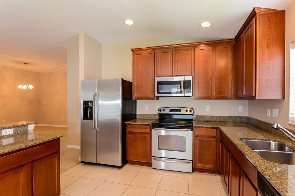 3636 Grecko Dr - Photo 4 of 14