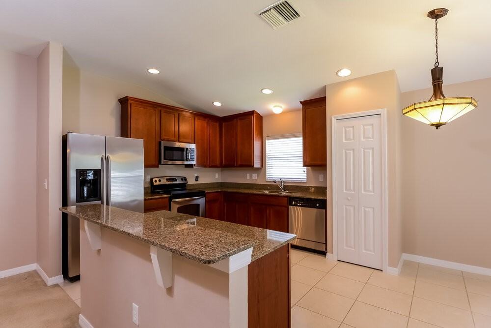 3636 Grecko Dr - Photo 5 of 14
