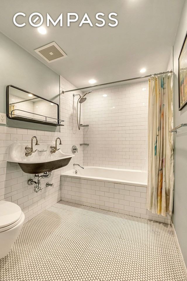 401 10th St #1 - Photo 7 of 10