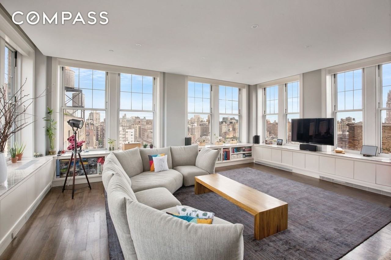 27 W 72nd St - Photo 2 of 17
