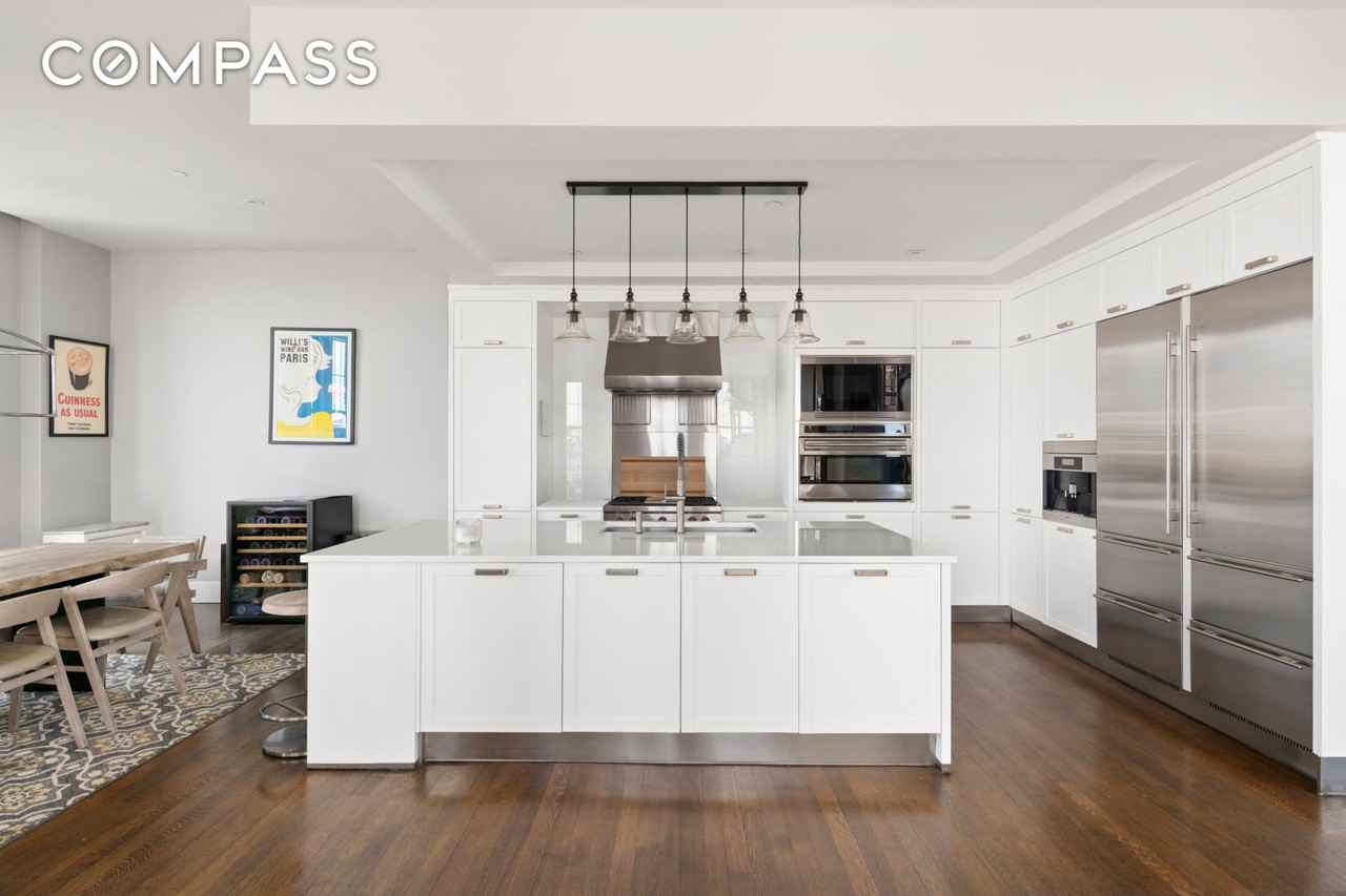 27 W 72nd St - Photo 7 of 17