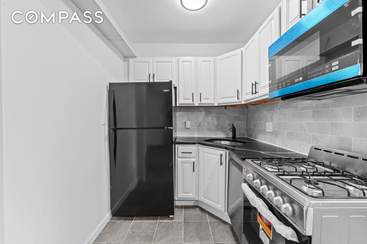 1061 Fulton St #3 - Photo 6 of 13