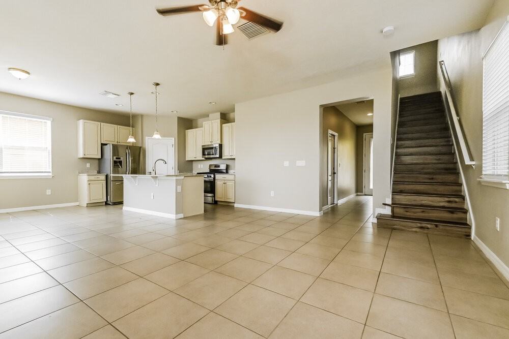 11138 Abaco Island Ave - Photo 5 of 17
