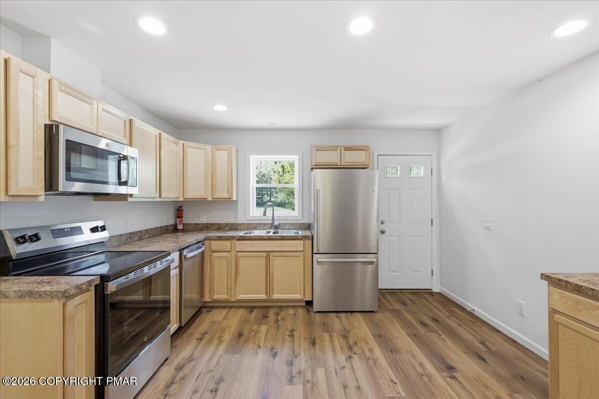 2 Mountain Dr #202 - Photo 4 of 19