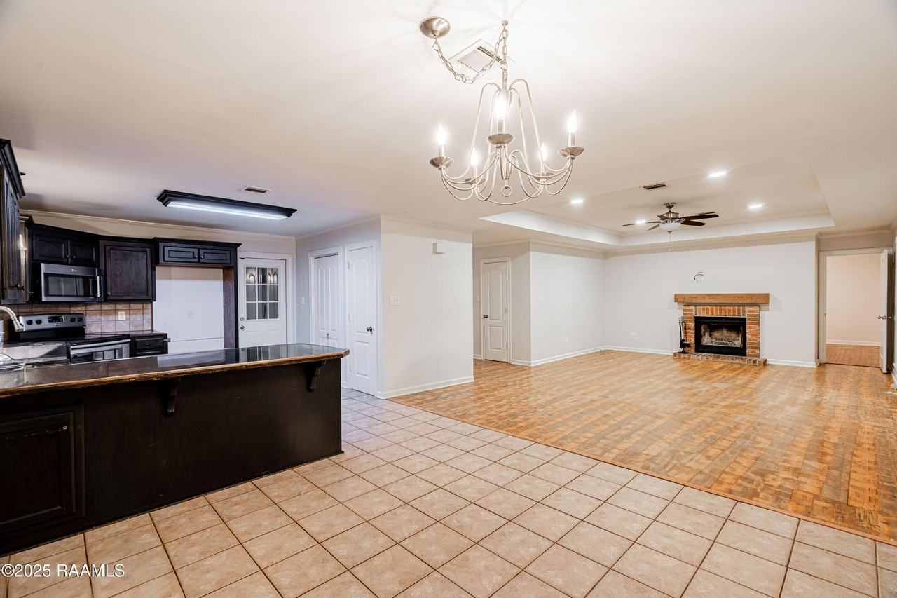 213 Longleaf Dr - Photo 7 of 28