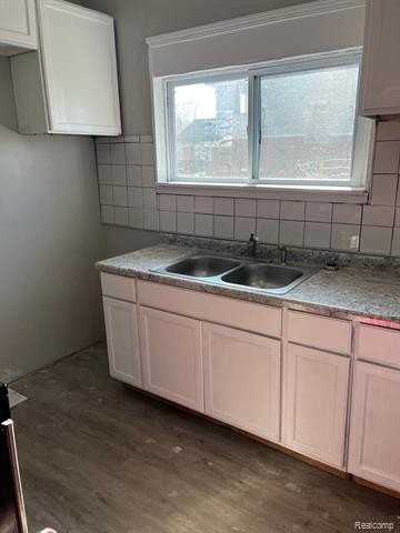 2410 Highland St - Photo 5 of 13