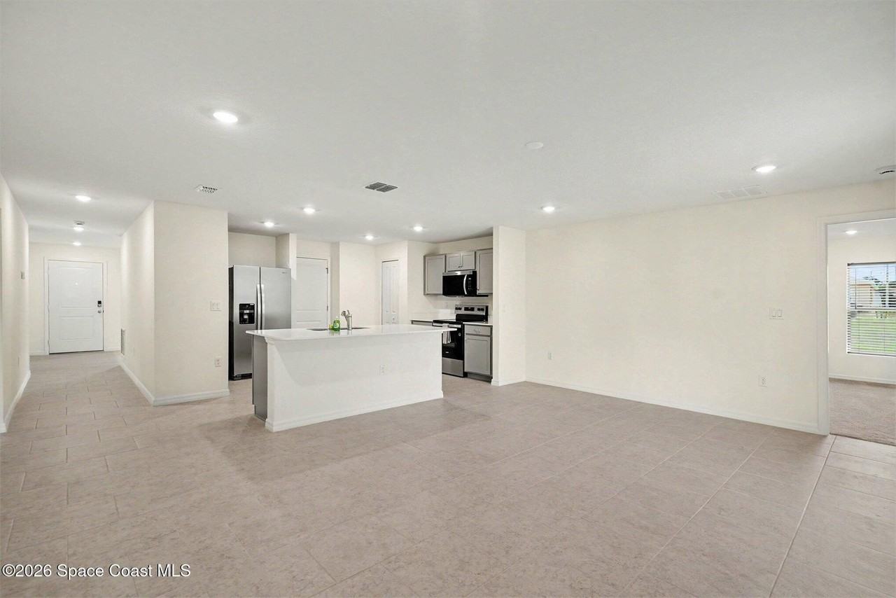 436 Wimpole Ln Sw - Photo 4 of 17