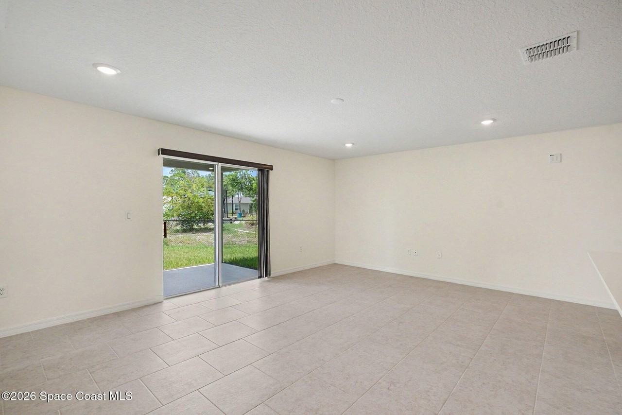 436 Wimpole Ln Sw - Photo 7 of 17