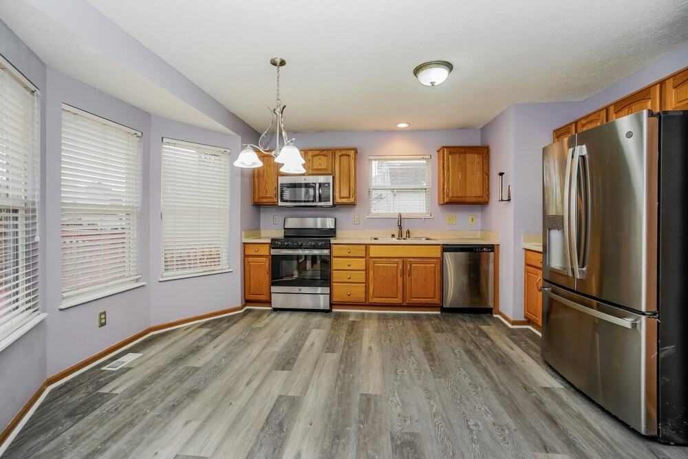 415 Vanderbuilt St - Photo 7 of 17