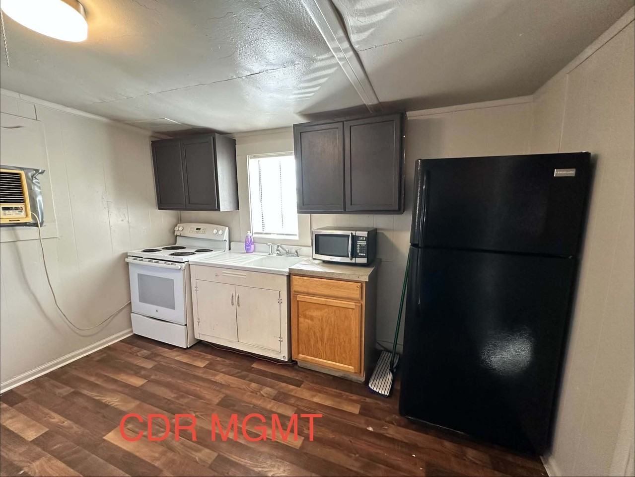 551 1/2 4th Ave E #1 - Photo 3 of 10