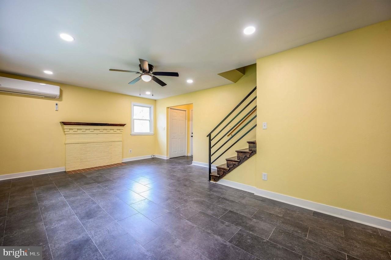 6007 Bradley Ln - Photo 4 of 40