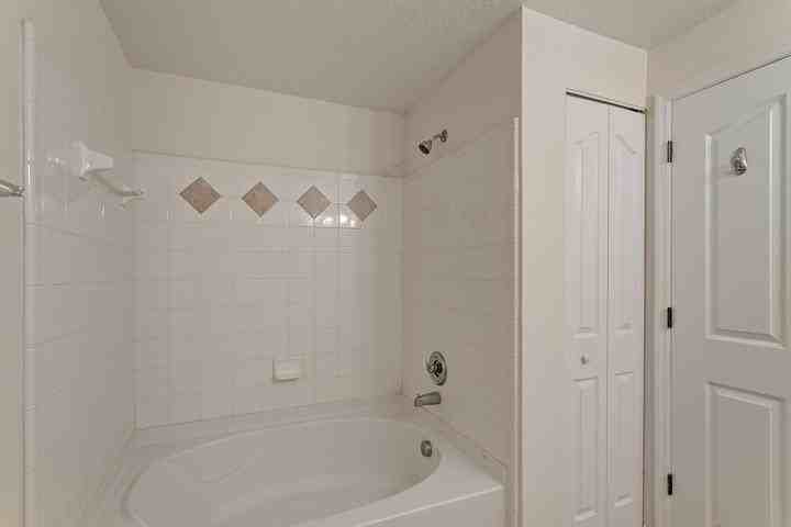 9303 Myrtlewood Circle West - Photo 7 of 8