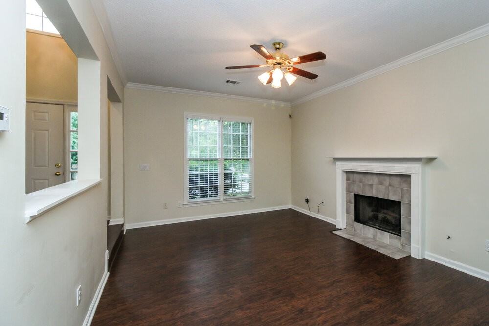 7026 Surrey Dr - Photo 3 of 20