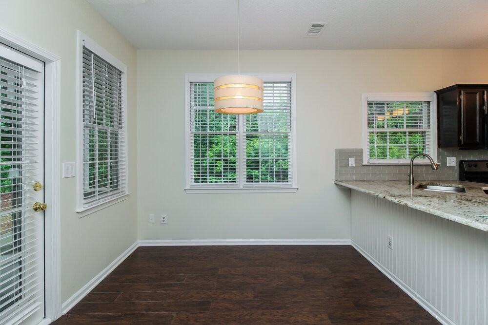 7026 Surrey Dr - Photo 5 of 20