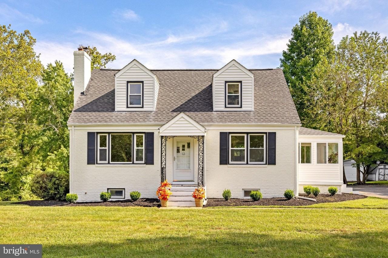 11410 WAPLES Road - Photo 3 of 50
