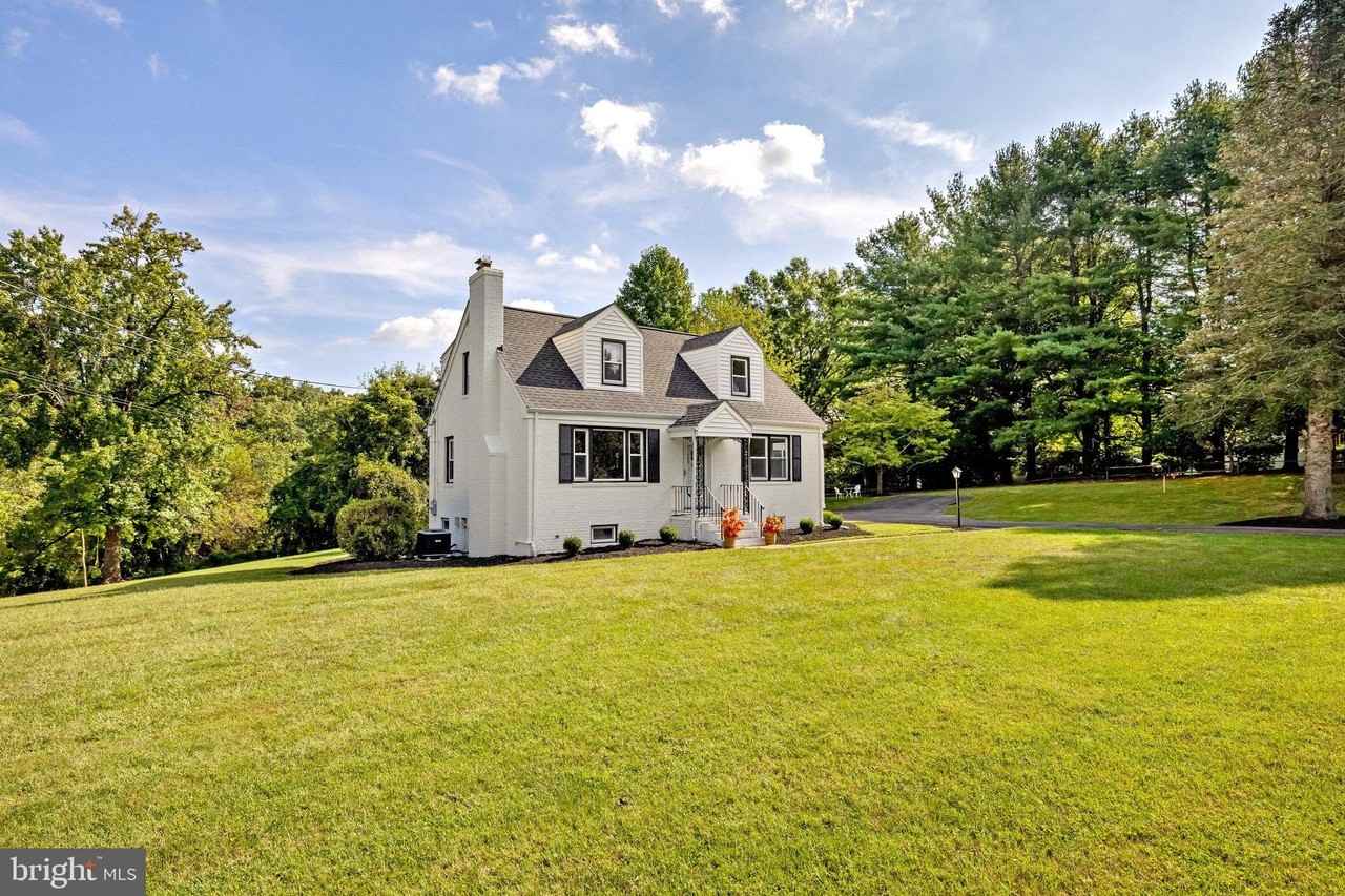 11410 WAPLES Road - Photo 5 of 50