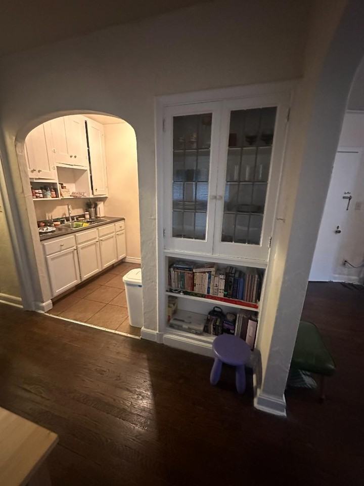 2646 Mayfield Rd - Photo 2 of 5