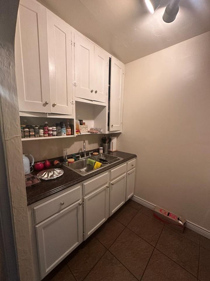 2646 Mayfield Rd - Photo 3 of 5
