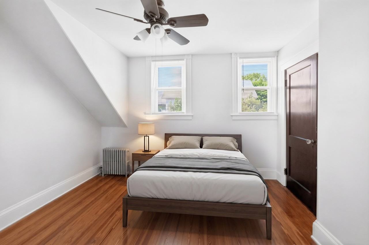 565 Academy Ave - Photo 6 of 11