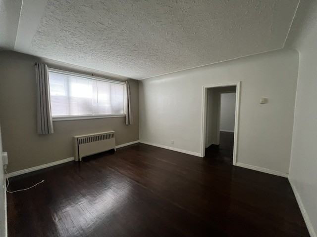 11214 116 St Nw #9 - Photo 3 of 8