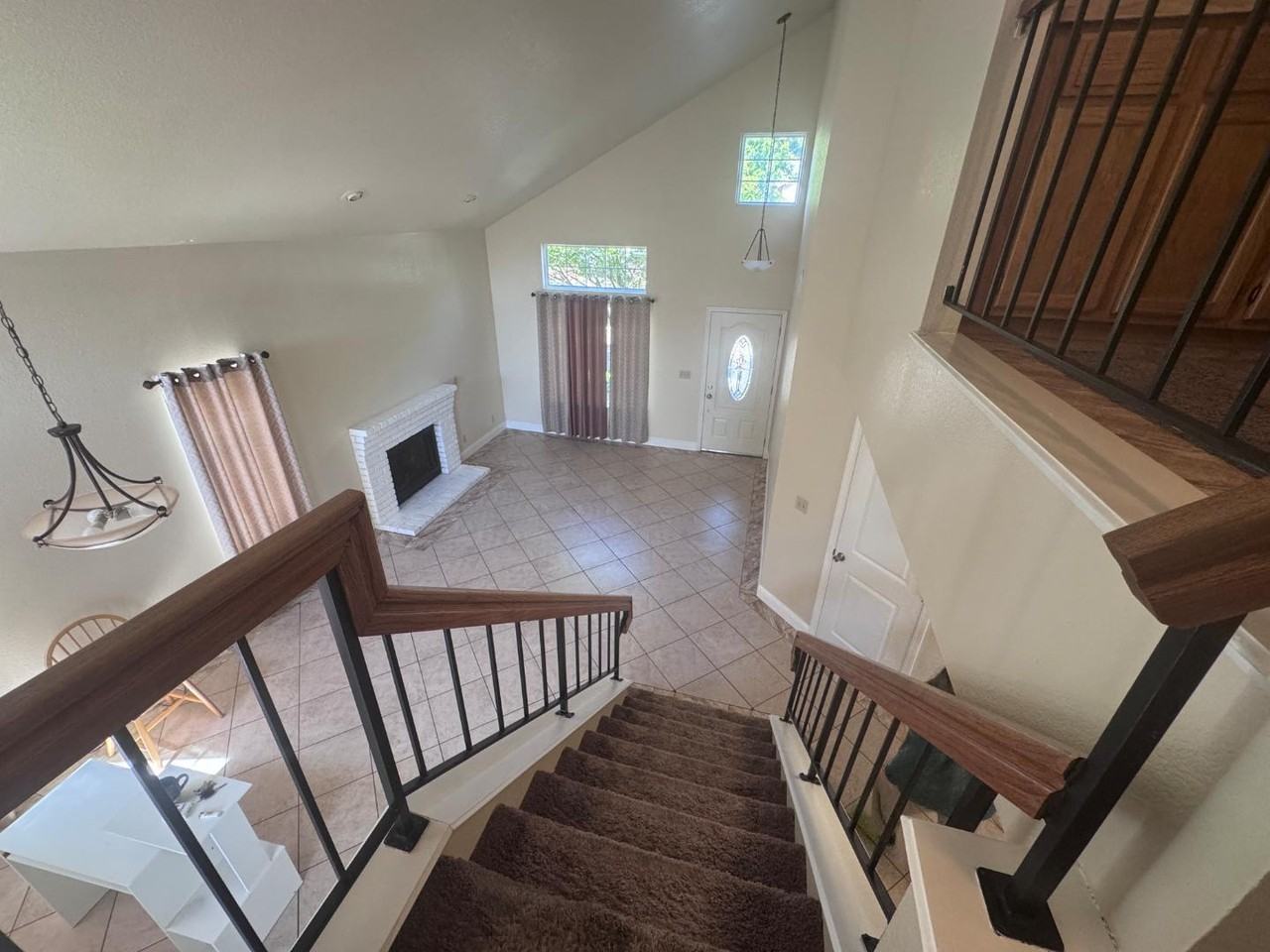 200 Clearview Dr - Photo 4 of 20