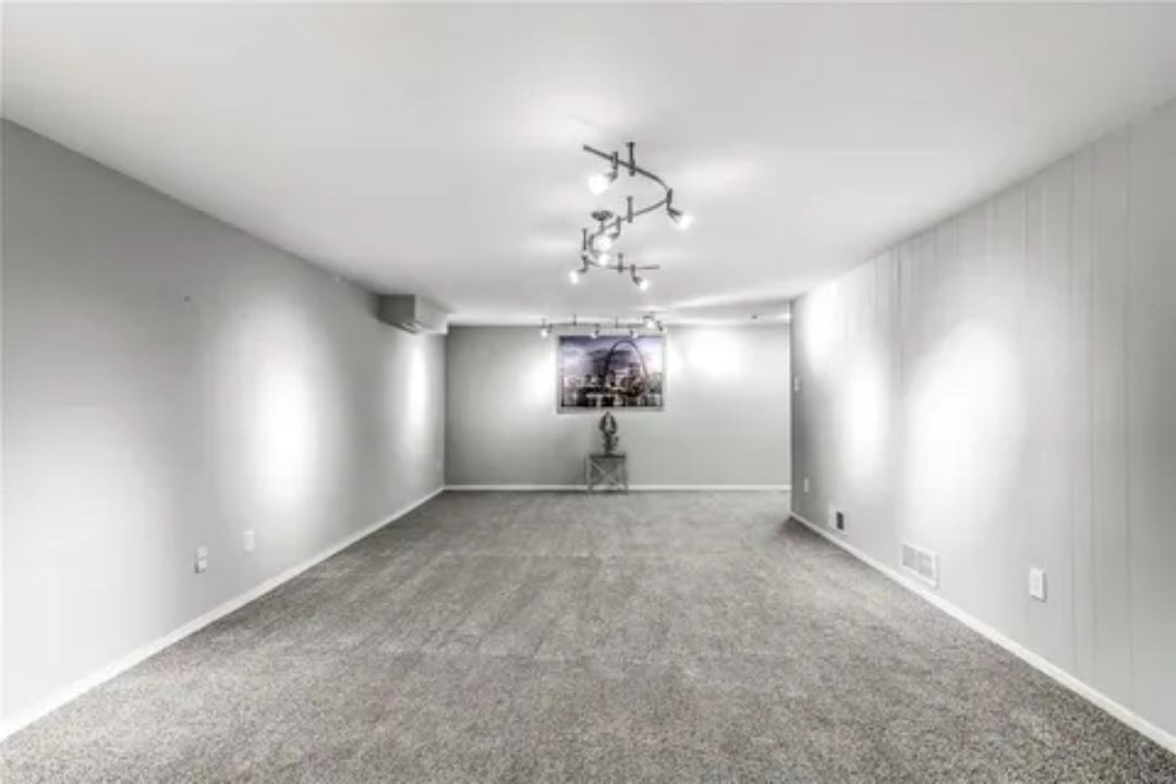 252 Glandore Dr - Photo 4 of 20