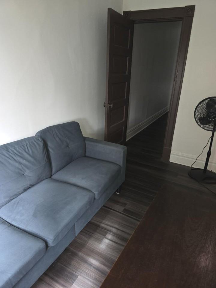 5301 Alfred Ave - Photo 5 of 10