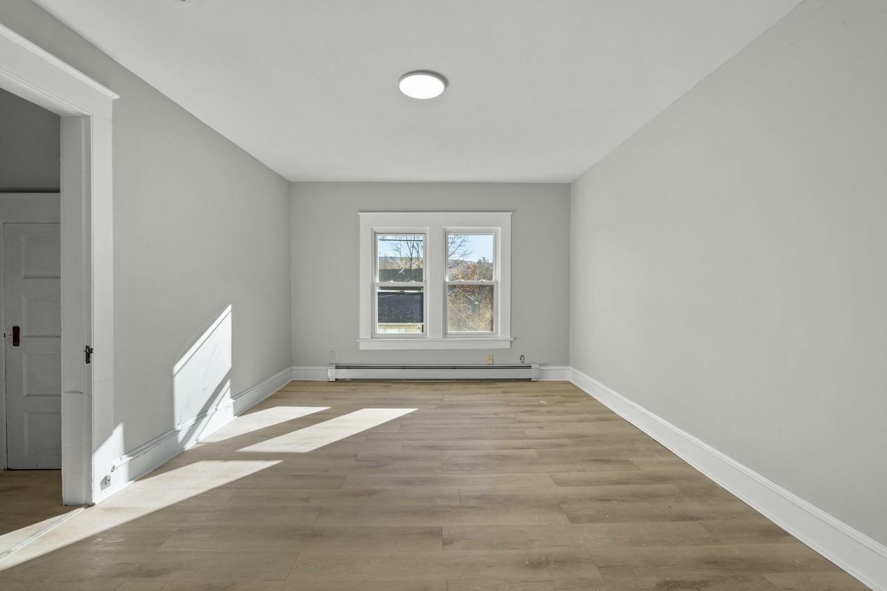 50 Hillside Pl #3 - Photo 7 of 15