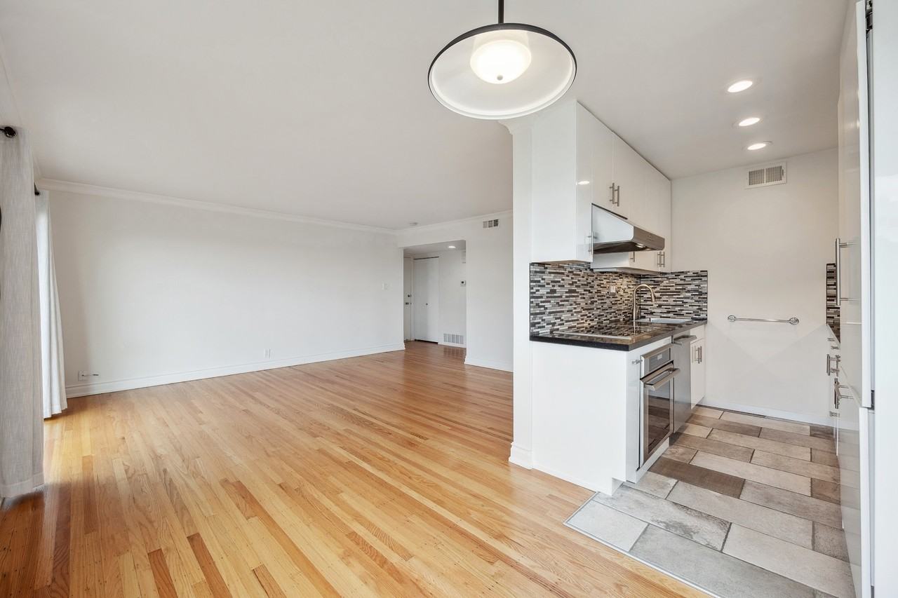2121 Laguna St #25 - Photo 5 of 13