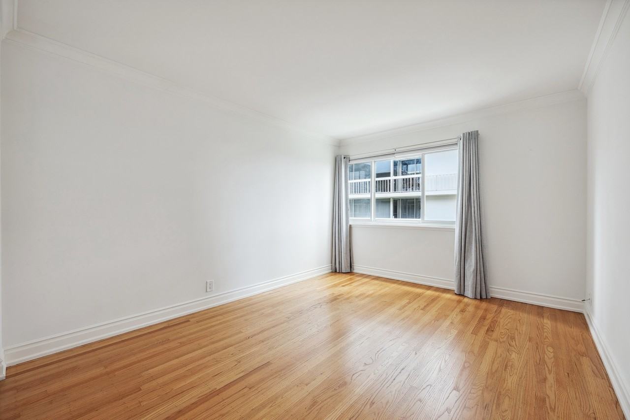 2121 Laguna St #25 - Photo 7 of 13
