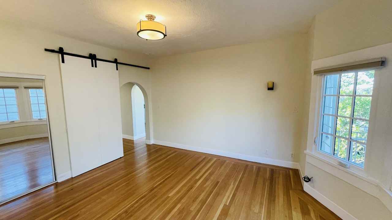 845 Waller St #4 - Photo 5 of 14