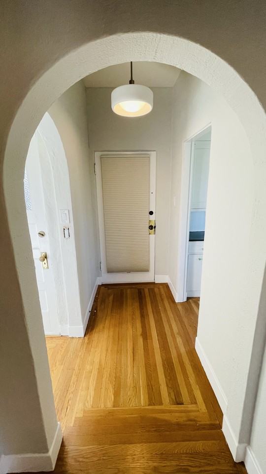 845 Waller St #4 - Photo 7 of 14