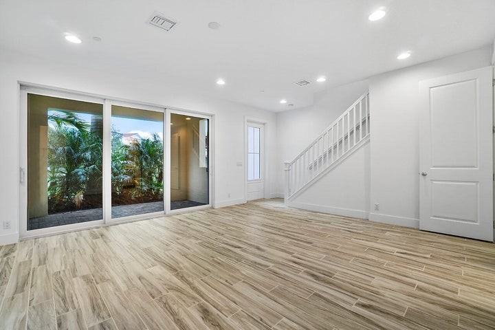4122 Faraday Way - Photo 5 of 8