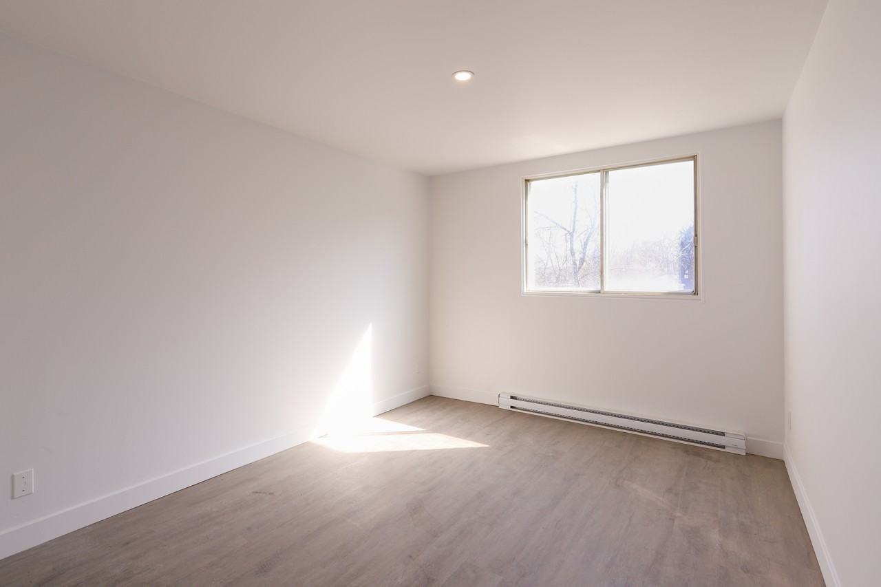 2591 Rue Davidson - Photo 5 of 11