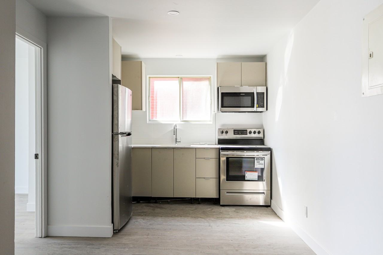 2591 Rue Davidson - Photo 2 of 11