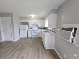 featured image of 200 Rue Basin #4