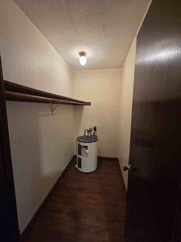 205 Rue Royale #B - Photo 5 of 6