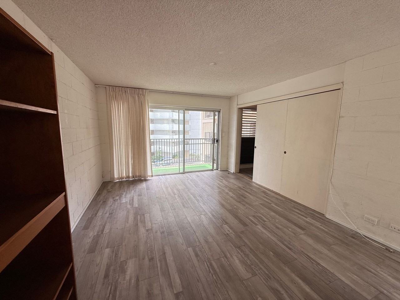 1099 Green St #309 - Photo 5 of 19