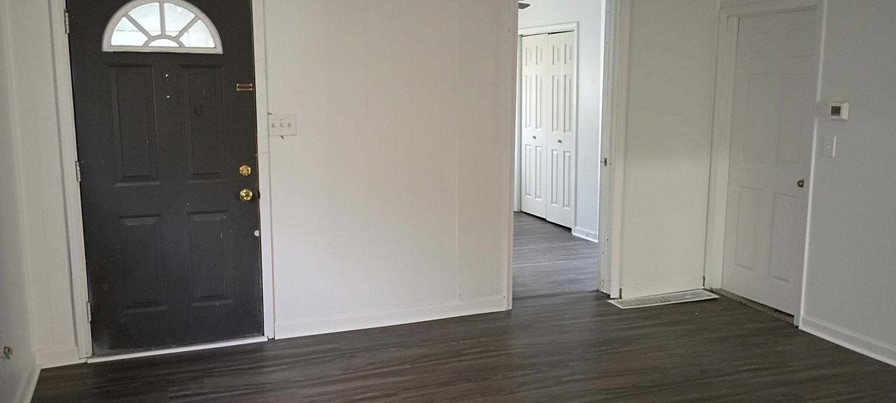 308 Wilson St - Photo 2 of 20