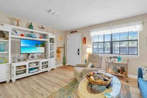 featured image of 312 Bream Ave