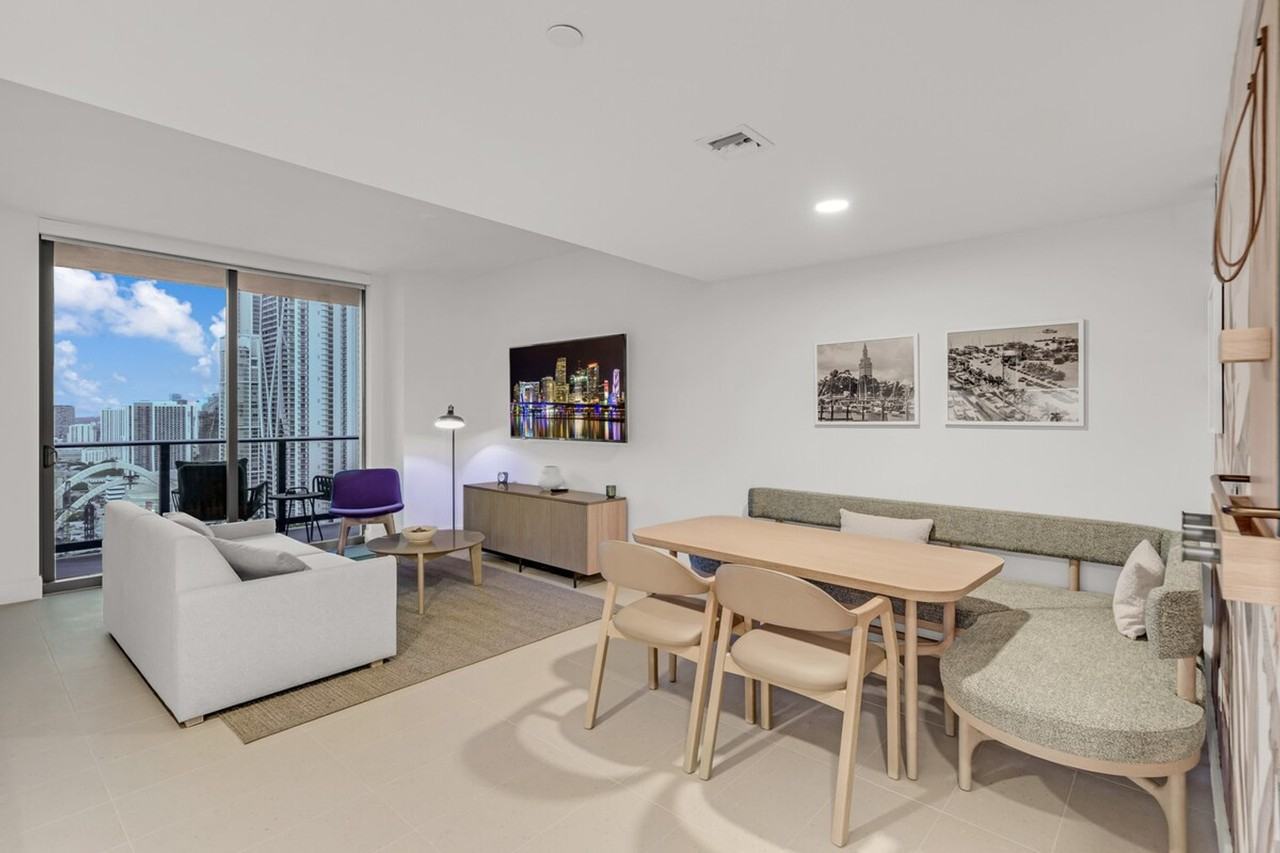 46 Ne 6th St #1540461P - Photo 2 of 23