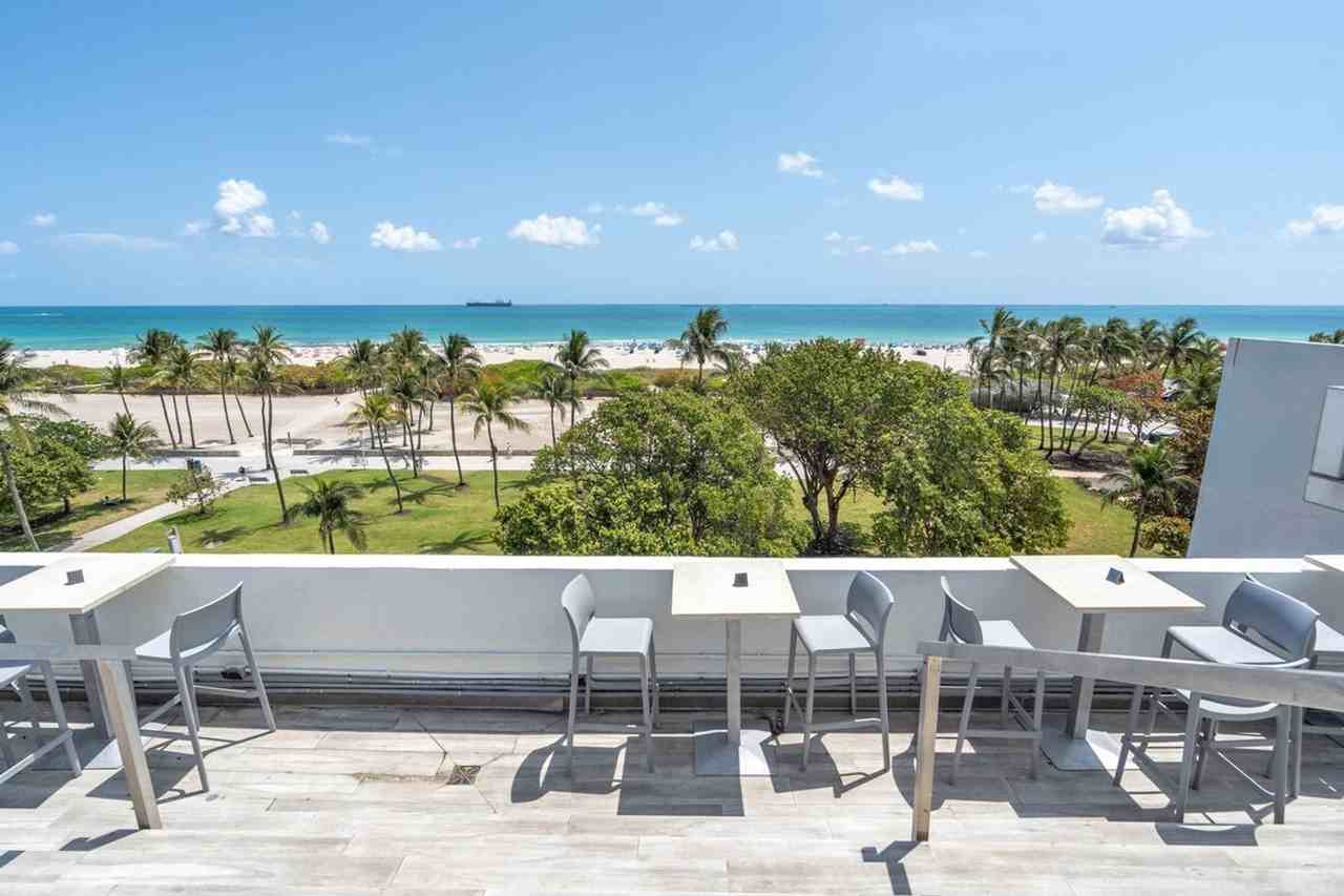1001 Collins Ave #1540453P - Photo 3 of 13