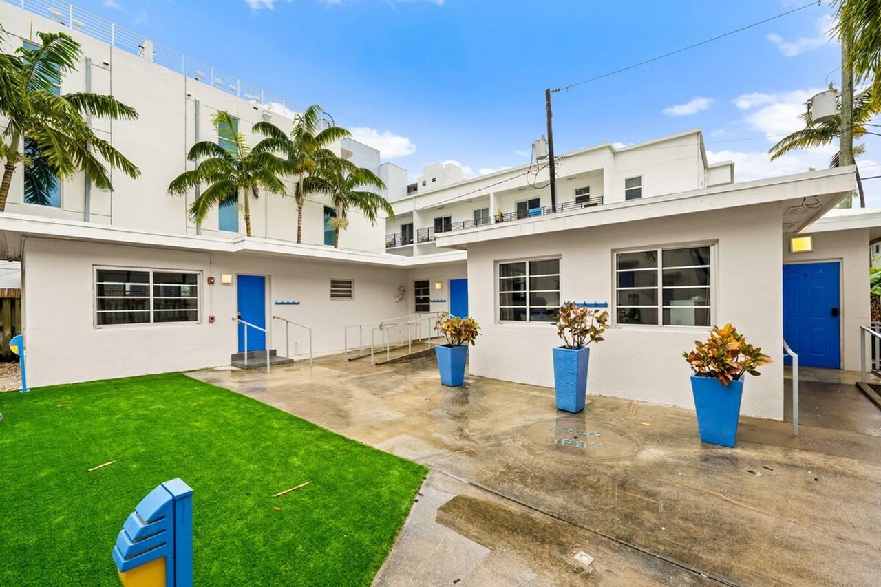 937 Lenox Ave #1540485P - Photo 7 of 18