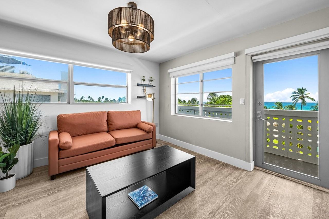 1024 Ocean Dr #1540423P - Photo 2 of 23
