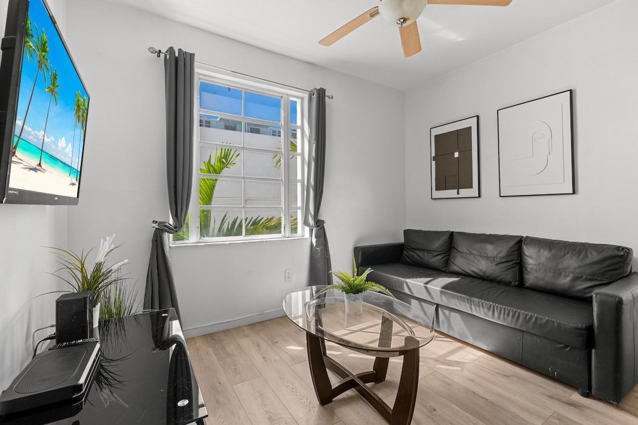 821 Ocean Ct #1540438P - Photo 5 of 17