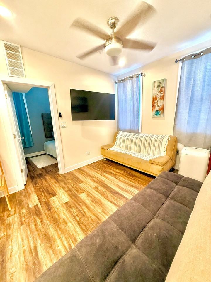 2814 W 21st Pl #1508016P - Photo 2 of 20